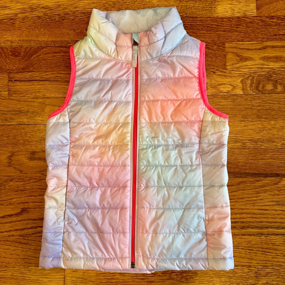 Amazon Essentials Rainbow Ombré Quilted Water Resistant Packable Vest - EC - 8